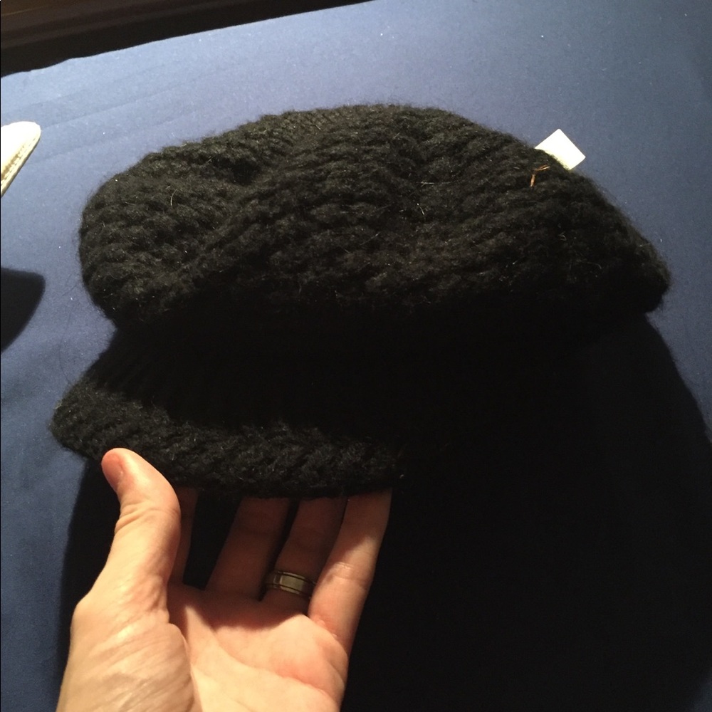 Women’s Winter Wool Cap